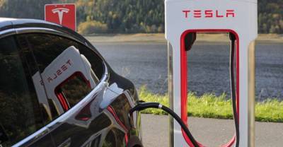 Tesla сравнила стоимость владения электрокаром и машиной на бензине
