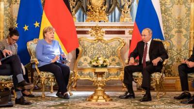 "Северный поток-2", Афганистан и Навальный: О чем говорила Меркель с Путиным во время визита в Москву