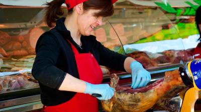 Мясной павильон на популярном воронежском рынке закрыли из-за ковидных нарушений