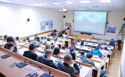 Иностранным студентам разрешат въезжать в Россию для продолжения обучения