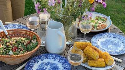Что приготовить на выходных — 5 рецептов летних салатов