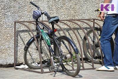 В Сыктывкаре водитель Mitsubishi Outlander сбил несовершеннолетнюю велосипедистку