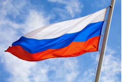 Флешмобы, фестивали и парусники: как Петербург отпразднует День флага России