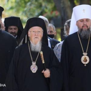 В Украину прибыл Вселенский патриарх Варфоломей. Фото
