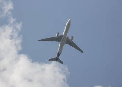 В России пассажирский самолет подал сигнал бедствия: возможна разгерметизация