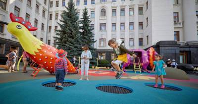 В Киеве на Банковой открыли уникальную арт-площадку для детей (ФОТО)