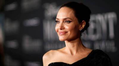 Анджелина Джоли завела страницу в Instagram и сделала первую публикацию