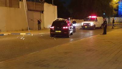 Молодая женщина застрелена в машине в Рамле