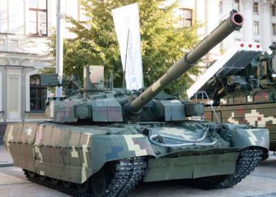 Украинский танк «Оплот» сломался на репетиции парада в Киеве