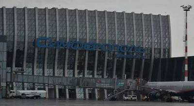 "Перетворився в морський порт": у Сімферополі затопило аеропорт