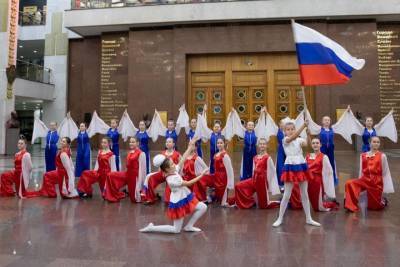 Музей Победы представил онлайн-программу ко Дню российского флага