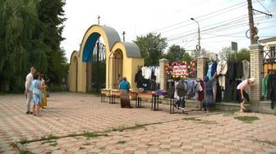 У Покровского собора открылась школьная ярмарка