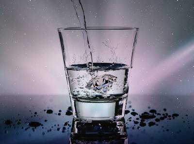 Во Флориде призвали ограничить потребление питьевой воды из-за коронавируса и мира - cursorinfo.co.il - США - шт.Флорида - Орландо