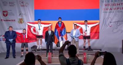Тяжелоатлет из Армении победил двух турок и завоевал золото на ЧЕ среди юниоров. Видео