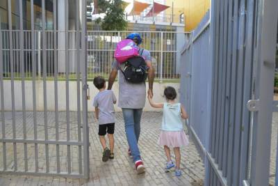 Ярая антивакцинистка из Раананы отправляла детей в садик, будучи COVID-больной