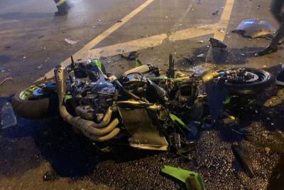 Мотоциклист погиб под колесами бетономешалки на Октябрьской набережной