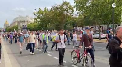 На протесты во Франции вышли 175 тысяч человек