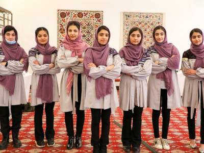 Девушки из команды робототехников покинули Афганистан. Они вылетели в Катар после захвата власти талибами