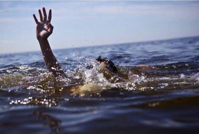 Ульяновские спасатели вытащили из воды тонущую девушку на базе отдыха «Борьба»