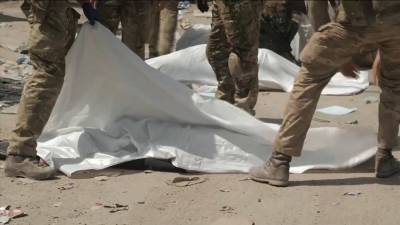 Семеро афганских беженцев погибли в давке в аэропорту Кабула