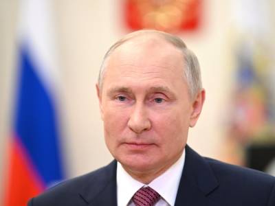 «Будет справедливо»: Путин перед выборами предложил выплатить всем военным и пенсионерам по 15 тыс. и по 10 тыс. рублей