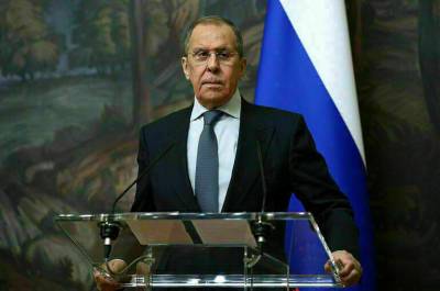 Запад делает всё для усложнения внешних условий для развития России, заявил Лавров