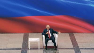 Путин предложил единовременно выплатить по 10 тыс. рублей пенсионерам и по 15 тыс. рублей военным