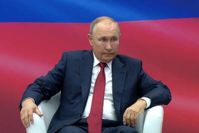 Путин потребовал вернуть россиянам соцвыплаты, списанные за кредиты