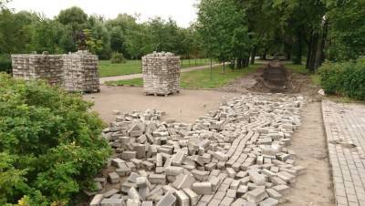 Петербуржцы назвали "уродством" капитальный ремонт Заневского парка