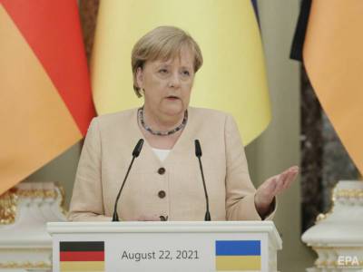 Меркель объяснила, почему Германия поменяла своего представителя на саммите Крымской платформы