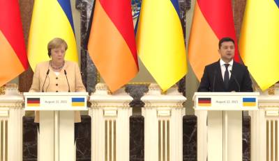 "Северный поток-2": Меркель выступает за продолжение транзита газа через Украину после 2024 года