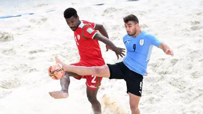 Уругвай одержал победу над Оманом на ЧМ по пляжному футболу