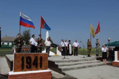 В Инжавинском районе открыли мемориал погибшим в годы войны