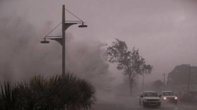 Тропический шторм "Генри" усилился до урагана