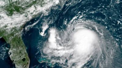 Ураган «Генри» угрожает штатам Нью-Йорк и Коннектикут