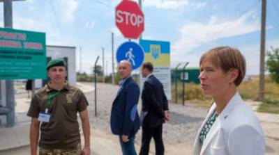 Президент Эстонии посетила админграницу с оккупированным Крымом
