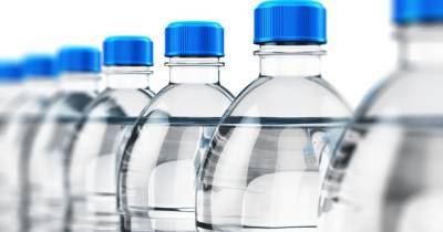 Украина готова отправить в Крым воду в бутылках: как гуманитарный груз