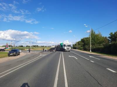 Водитель неудачно развернулась и устроила ДТП в Тверской области