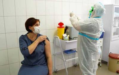 В Николаеве пригрозили учителям лишением премий, если они не вакцинируются от коронавируса