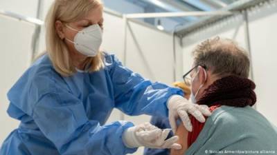 Испания подарила Аргентине 400 тысяч доз вакцины от Covid-19