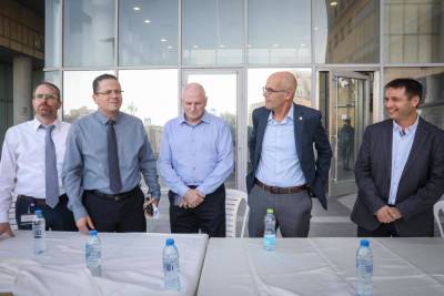 Семь израильских больниц прекращают прием COVID-больных из-за нехватки средств