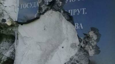 В Молдавии вандалы повторно разгромили памятник воинам-освободителям