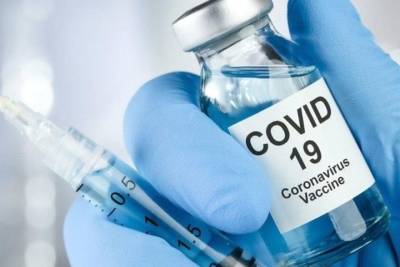 Медики Брянской области проводят экстренную вакцинацию от коронавируса