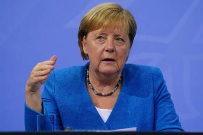 Немецкий журналист Йорг Бланк раскритиковал украинские власти за приём Меркель в Киеве