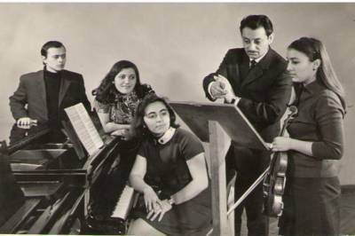 Уникальные фотографии из 100-летней истории Бакинской музыкальной академии им. Узеира Гаджибейли (ФОТО)