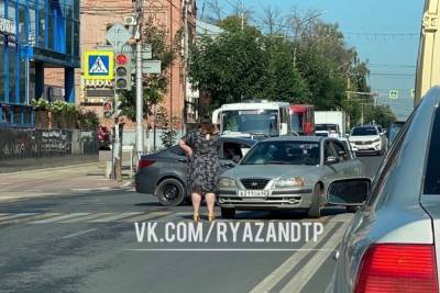 Полиция прокомментировала ДТП с двумя Hyundai у ТРЦ «Атрон» в Рязани
