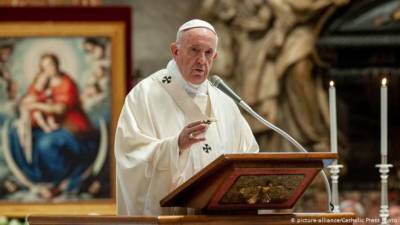 Папа римский Франциск решил отречься от Святого престола – СМИ