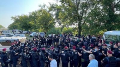 В Черкасской области пытались сорвать выступление Зеленского, несколько человек задержали