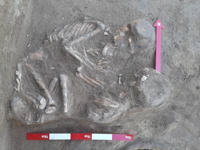 На территории древнего поселения Лелетепе обнаружены артефакты периода неолита - АН Азербайджана (ФОТО)