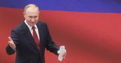 Встречу Путина с лидерами ЕР завершили песней "Флаг моего государства"